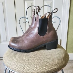 Blundstone heeled dark taupe boots
